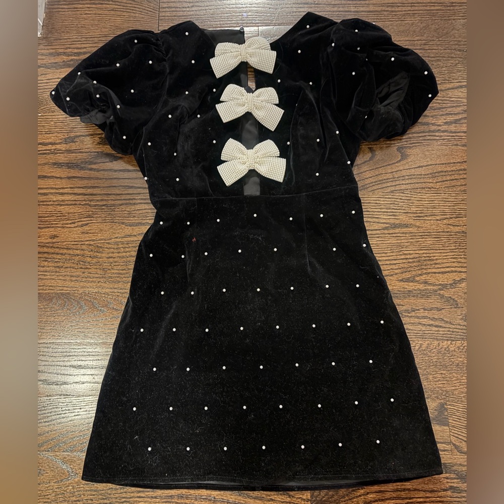 VICI size small black velvet dress with pearl detailing and bows, worn once!